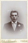 104083 Portret van H.J.H. baron van Boetzelaer, geboren 1876, lid van de gemeenteraad van Utrecht (1919 - 1927), ...